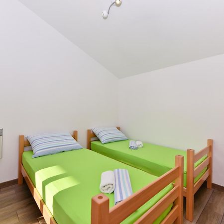 Apartmani Iva Vir Rum bild
