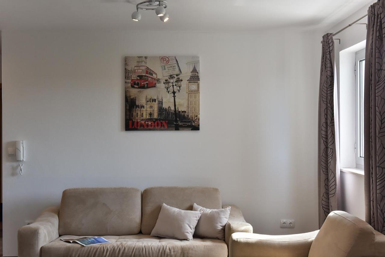 Apartmani Iva Vir Exteriör bild